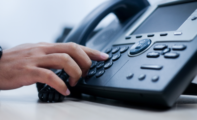 L’offre complète en téléphonie fixe pour les professionnels Réduisez vos factures de téléphonie fixe avec un abonnement en illimité vers fixes et mobiles en France métropolitaine